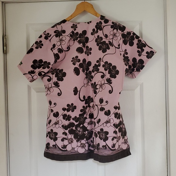 Uniform Advantage Pink Top with Black Floral Print - Picture 4 of 8